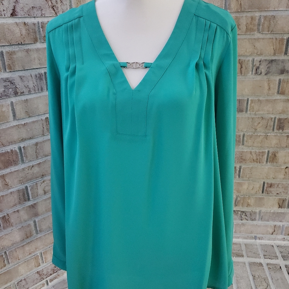 Woman top